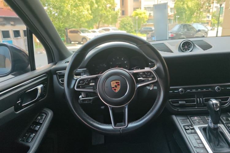 Used Porsche Macan 2018 Macan 2.0T Steering Wheel