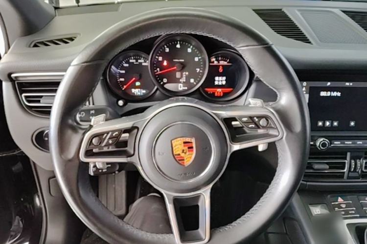 Used Porsche Macan 2018 Macan 2.0T Steering Wheel