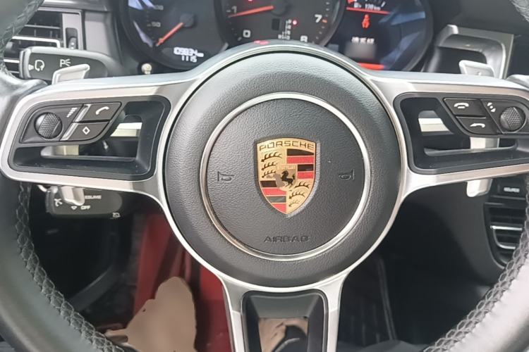 Used Porsche Macan 2018 Macan 2.0T Steering Wheel