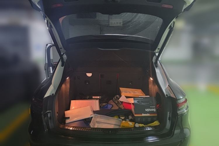 Used Porsche Macan 2018 Macan 2.0T Trunk