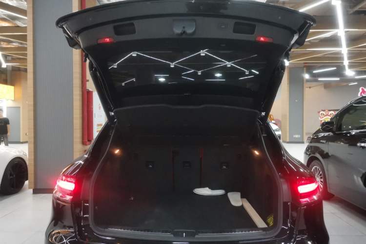 Used Porsche Macan 2018 Macan 2.0T Trunk