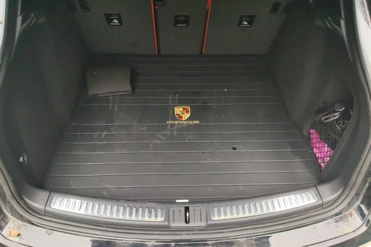 Used Porsche Macan 2018 Macan 2.0T Trunk