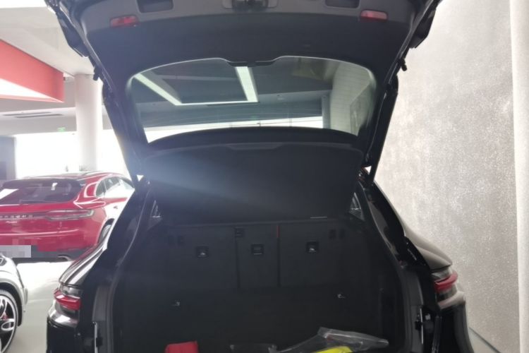Used Porsche Macan 2018 Macan 2.0T Trunk