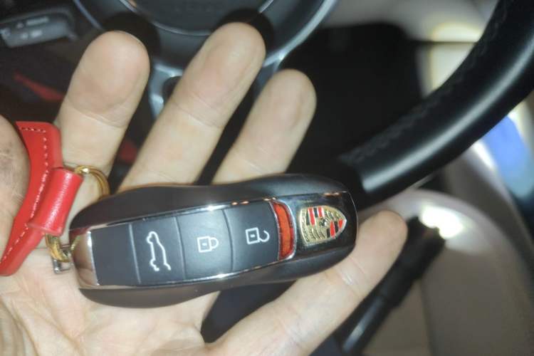Used Porsche Macan 2018 Macan 2.0T Vehicle Key