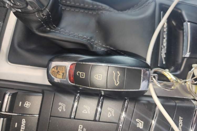Used Porsche Macan 2018 Macan 2.0T Vehicle Key