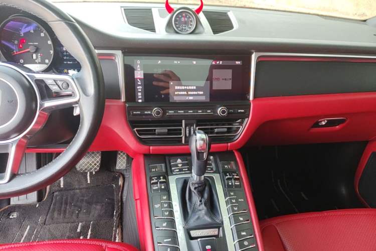 Used Porsche Macan 2018 Macan 2.0T Audio And AC Panel