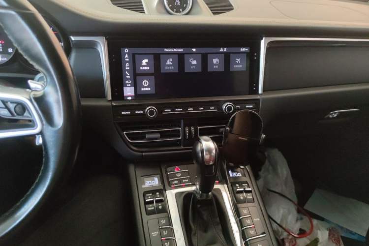 Used Porsche Macan 2018 Macan 2.0T Audio And AC Panel