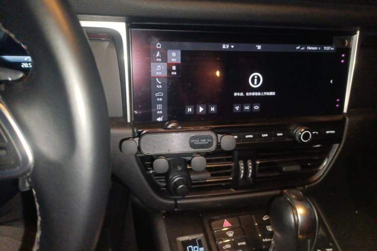 Used Porsche Macan 2018 Macan 2.0T Audio And AC Panel