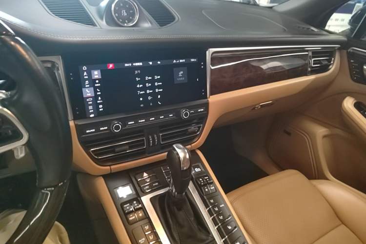 Used Porsche Macan 2018 Macan S 3.0T Audio And AC Panel