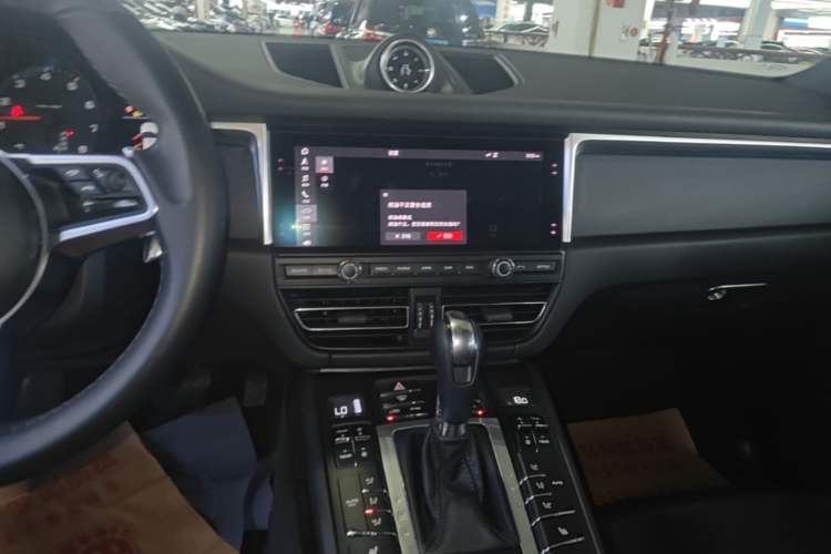 Used Porsche Macan 2018 Macan 2.0T Audio And AC Panel