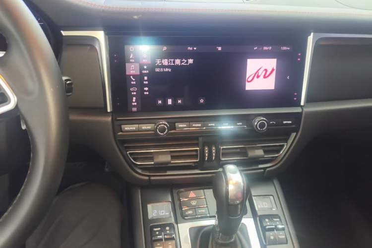 Used Porsche Macan 2018 Macan 2.0T Audio And AC Panel