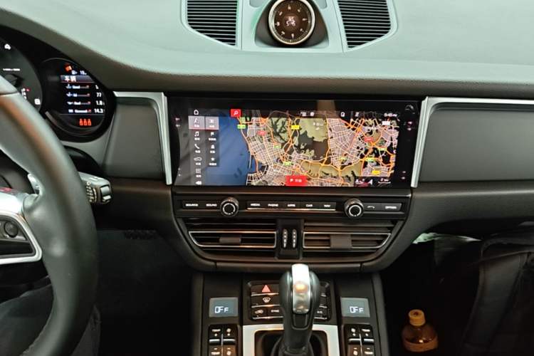 Used Porsche Macan 2018 Macan 2.0T Audio And AC Panel