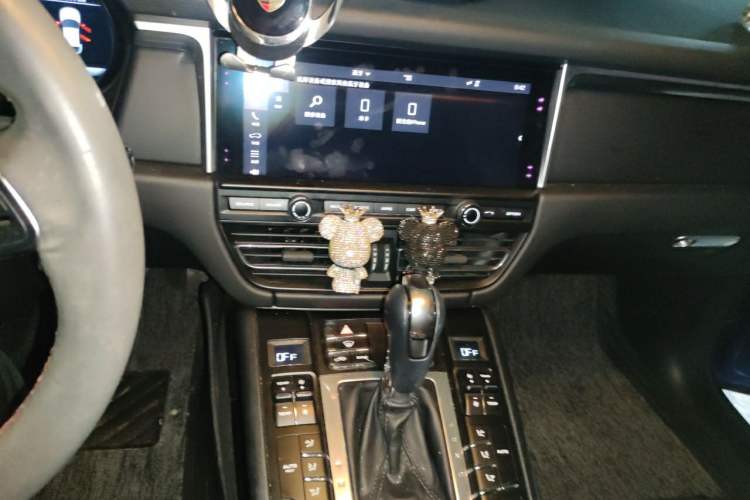 Used Porsche Macan 2018 Macan 2.0T Audio And AC Panel