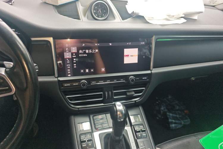 Used Porsche Macan 2018 Macan 2.0T Audio And AC Panel