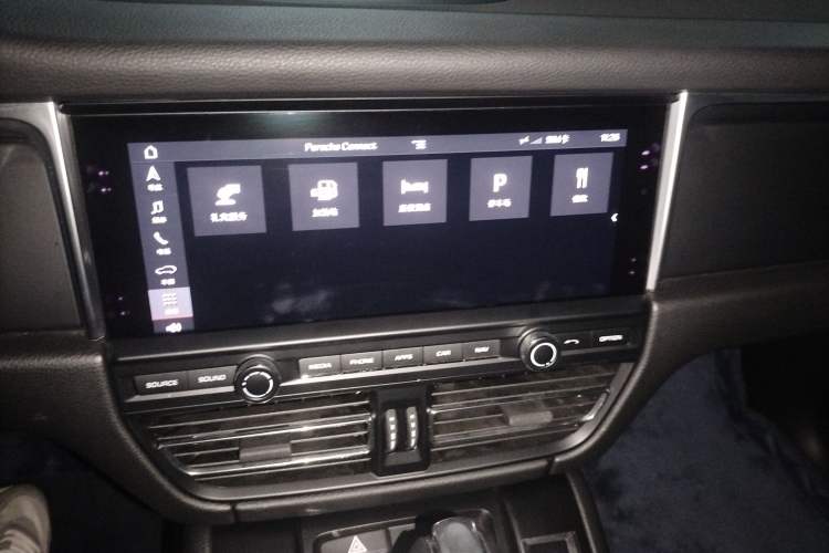Used Porsche Macan 2018 Macan 2.0T Audio And AC Panel