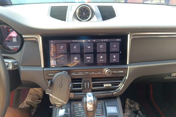 Used Porsche Macan 2018 Macan 2.0T Audio And AC Panel