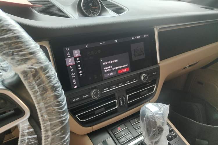 Used Porsche Macan 2018 Macan 2.0T Audio And AC Panel