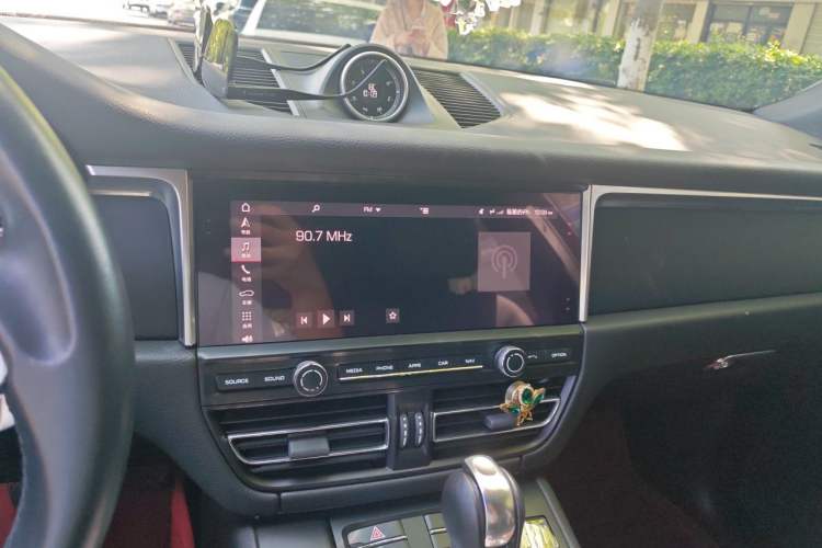 Used Porsche Macan 2018 Macan 2.0T Audio And AC Panel