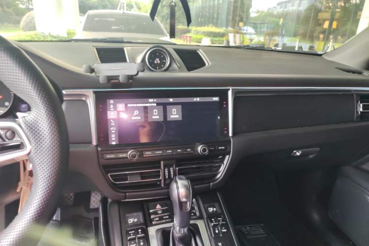 Used Porsche Macan 2018 Macan 2.0T Audio And AC Panel