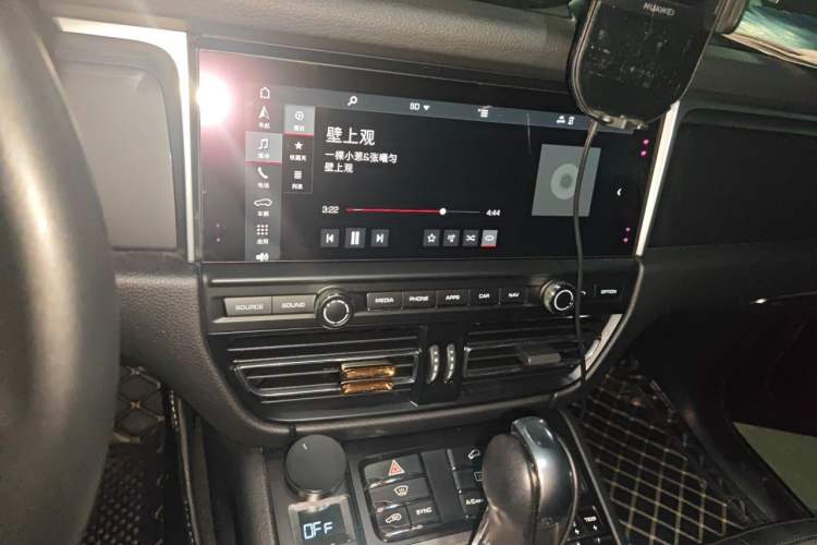 Used Porsche Macan 2018 Macan 2.0T Audio And AC Panel