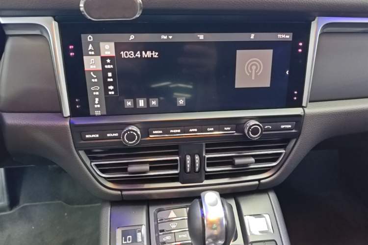 Used Porsche Macan 2018 Macan 2.0T Audio And AC Panel