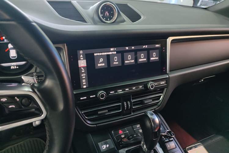 Used Porsche Macan 2018 Macan 2.0T Audio And AC Panel