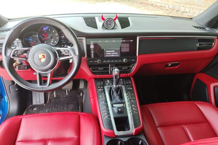Used Porsche Macan 2018 Macan 2.0T Center Console