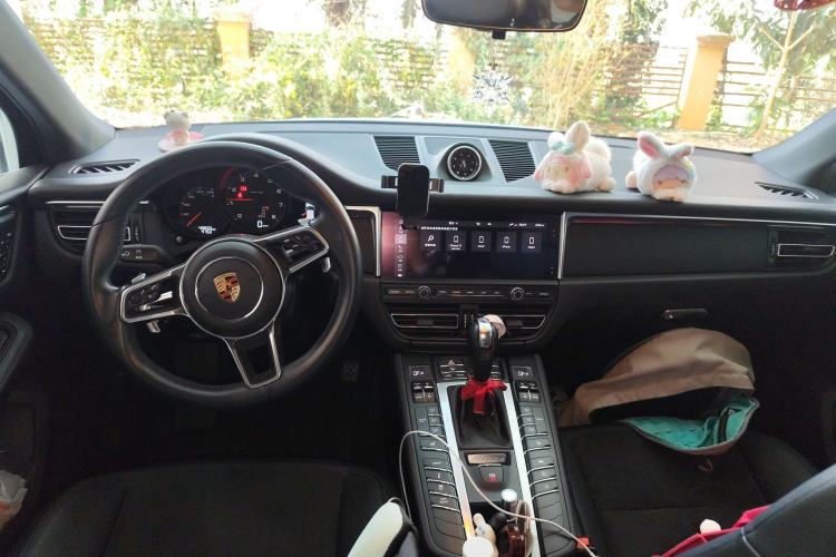 Used Porsche Macan 2018 Macan 2.0T Center Console