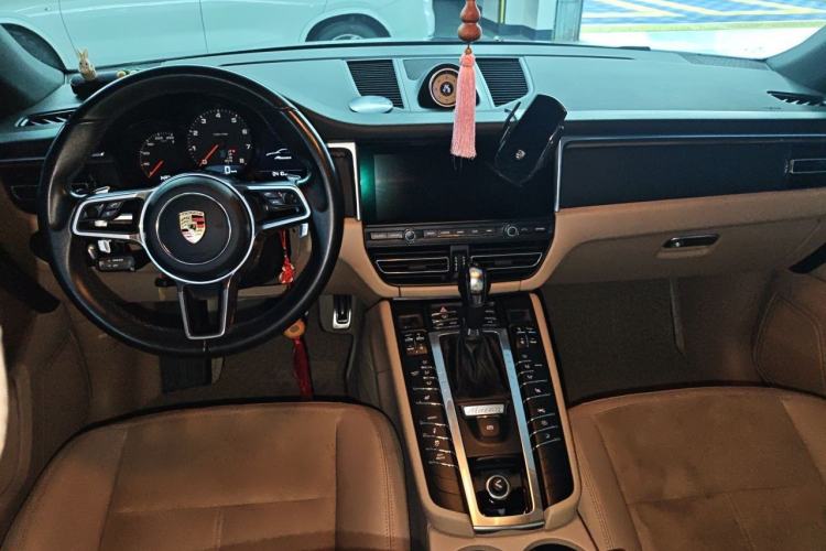 Used Porsche Macan 2018 Macan 2.0T Center Console