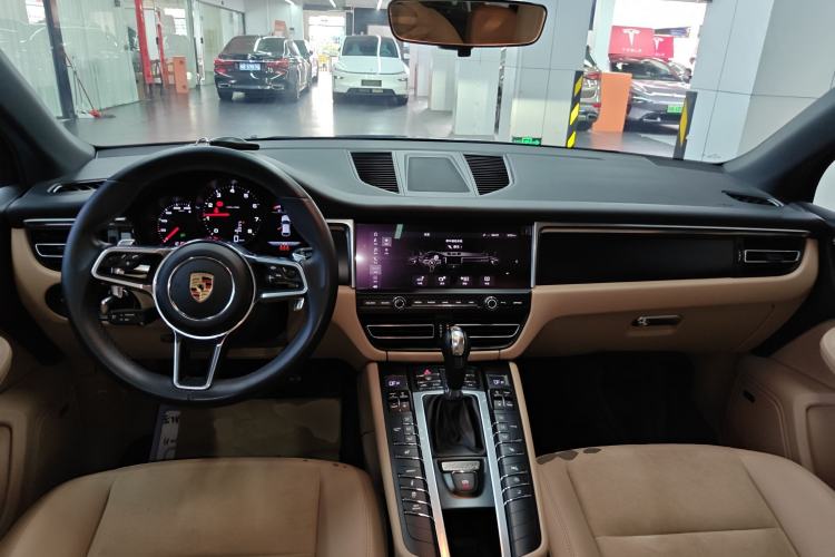 Used Porsche Macan 2018 Macan 2.0T Center Console