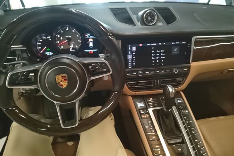 Used Porsche Macan 2018 Macan S 3.0T Center Console