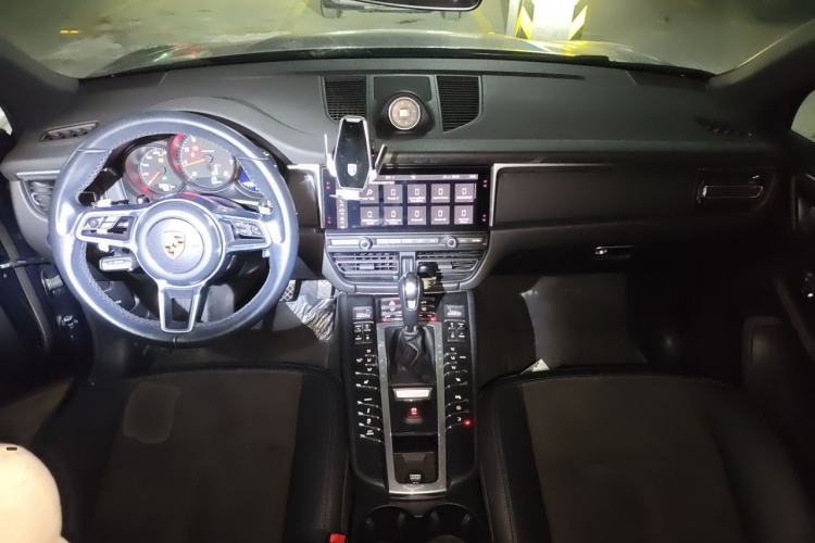 Used Porsche Macan 2018 Macan 2.0T Center Console