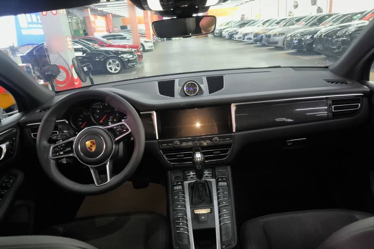 Used Porsche Macan 2018 Macan 2.0T Center Console