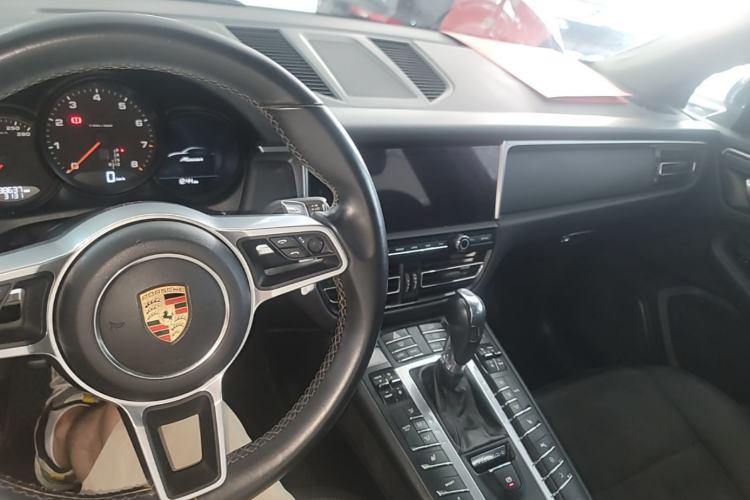 Used Porsche Macan 2018 Macan 2.0T Center Console