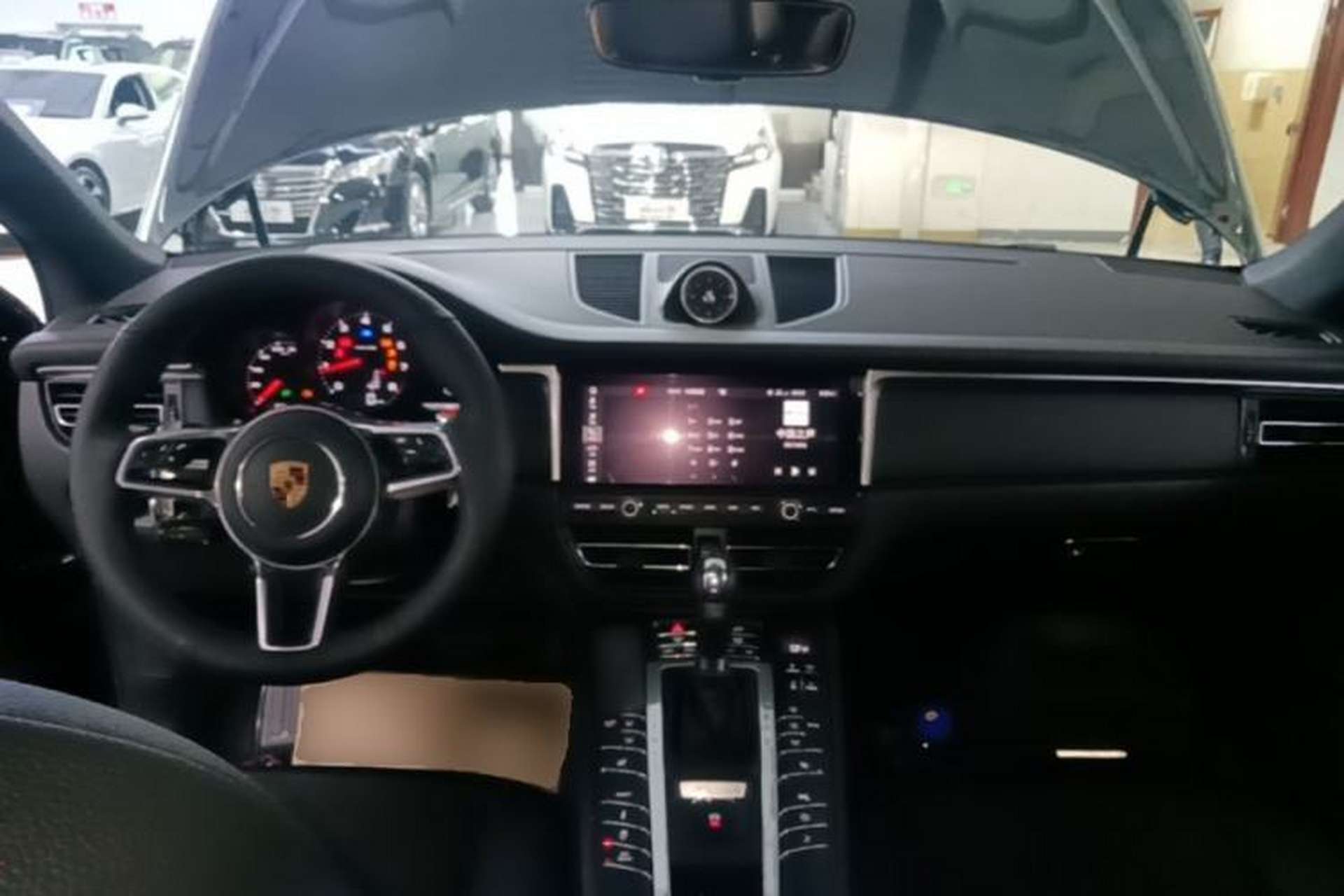 Used Porsche Macan 2018 Macan 2.0T Center Console