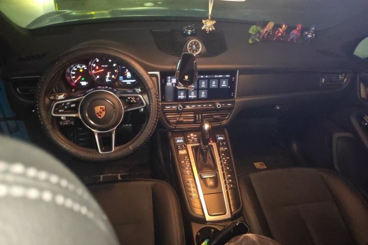 Used Porsche Macan 2018 Macan 2.0T Center Console