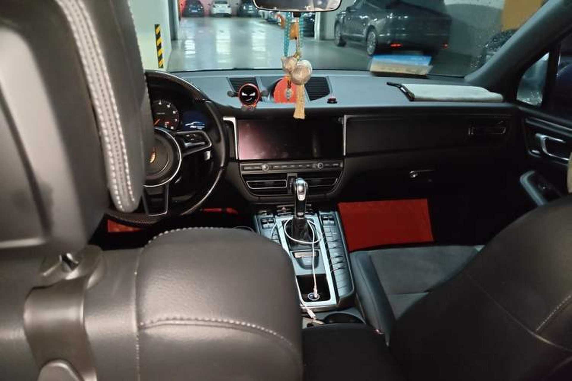 Used Porsche Macan 2018 Macan 2.0T Center Console