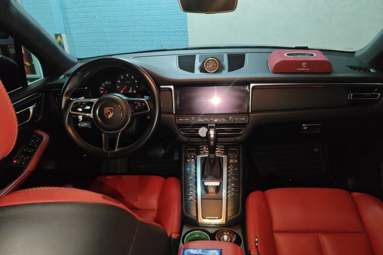 Used Porsche Macan 2018 Macan 2.0T Center Console