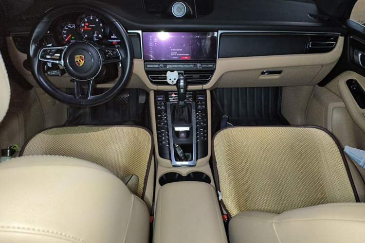Used Porsche Macan 2018 Macan 2.0T Center Console