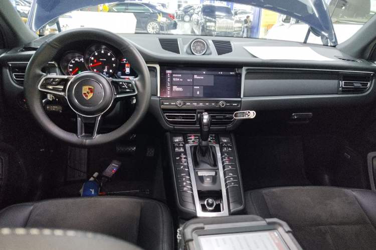 Used Porsche Macan 2018 Macan 2.0T Center Console
