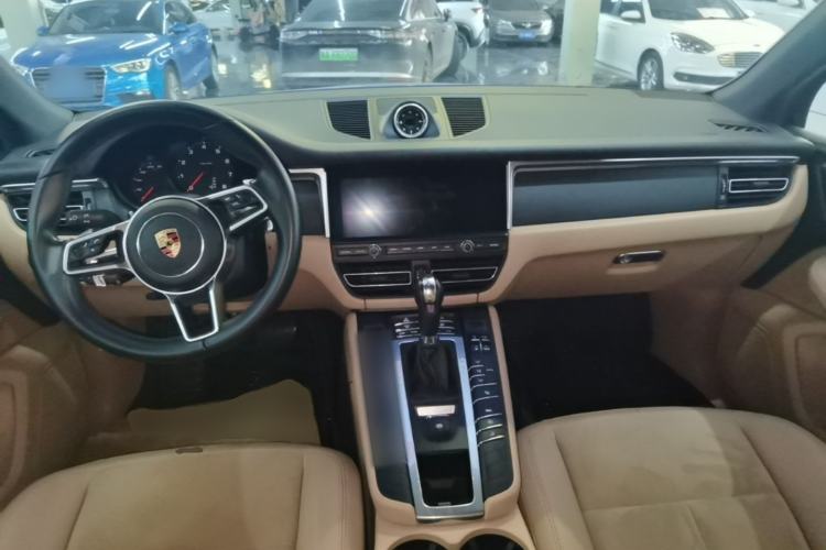 Used Porsche Macan 2018 Macan 2.0T Center Console
