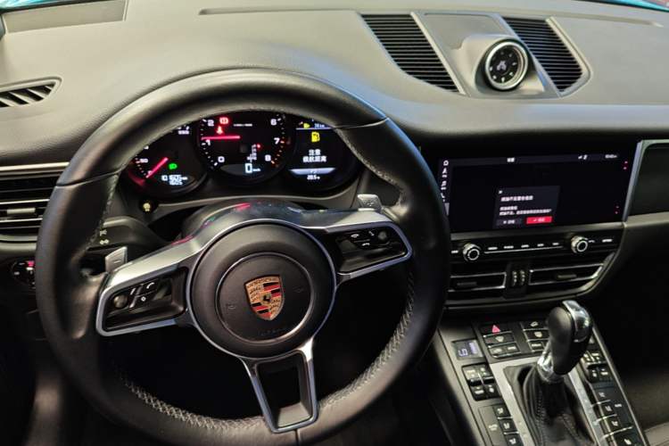 Used Porsche Macan 2018 Macan 2.0T Center Console