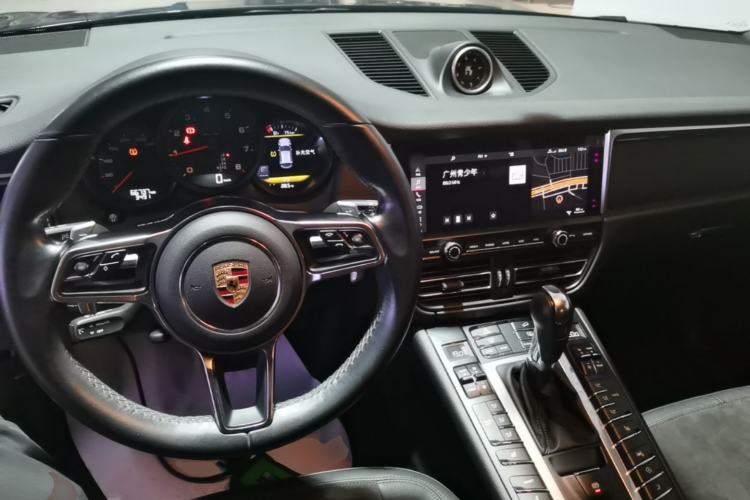 Used Porsche Macan 2018 Macan 2.0T Center Console