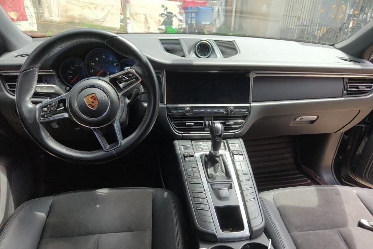 Used Porsche Macan 2018 Macan 2.0T Center Console