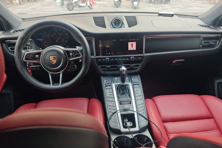 Used Porsche Macan 2018 Macan 2.0T Center Console