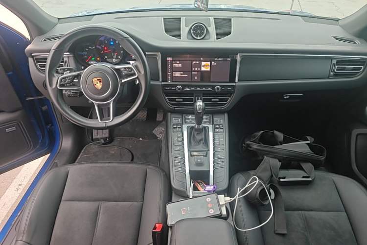 Used Porsche Macan 2018 Macan 2.0T Center Console
