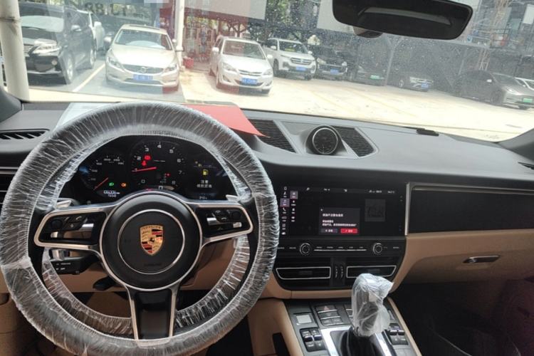Used Porsche Macan 2018 Macan 2.0T Center Console