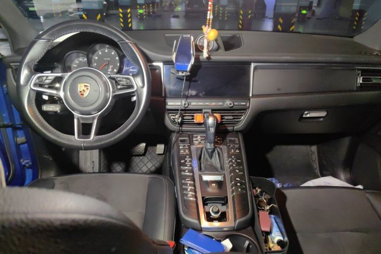 Used Porsche Macan 2018 Macan 2.0T Center Console