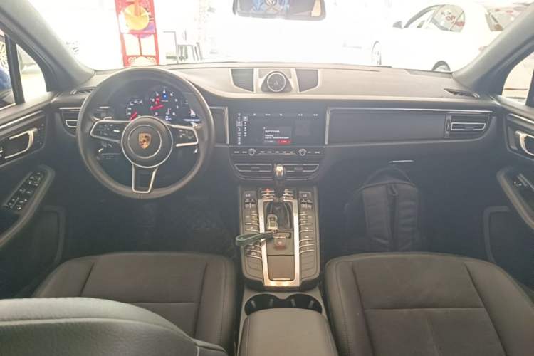 Used Porsche Macan 2018 Macan 2.0T Center Console