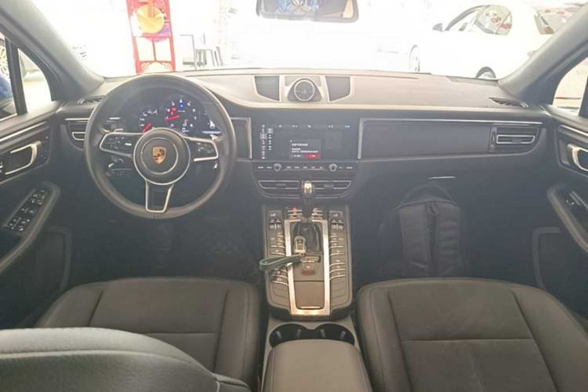 Used Porsche Macan 2018 Macan 2.0T Center Console